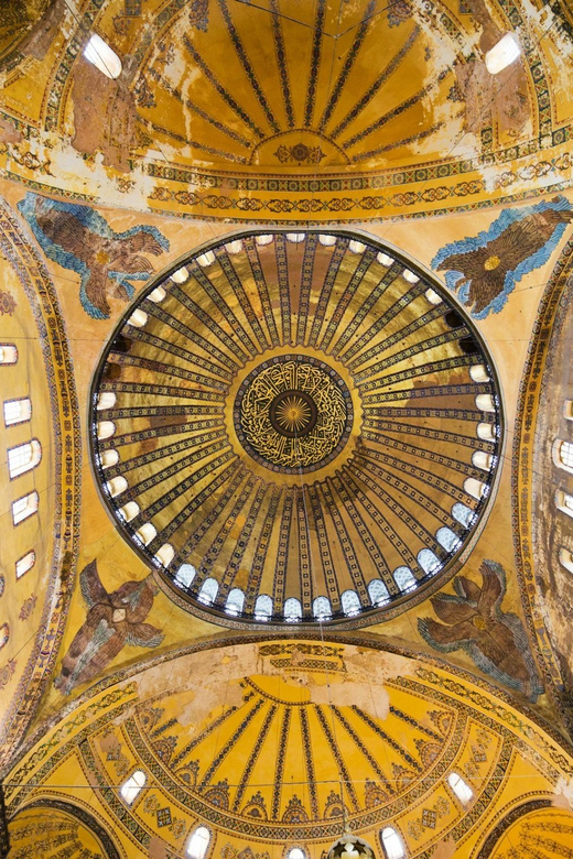 Istanbul: Hagia Sophia Guided Tour with Skip-the-Line Entry - Hagia Sophia’s “Two Worlds” Feel in 30 Minutes