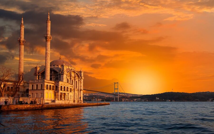 Istanbul: Half-Day Cruise and Cable Car to Pierre Loti Hill - Key Things You’ll Notice on This Tour