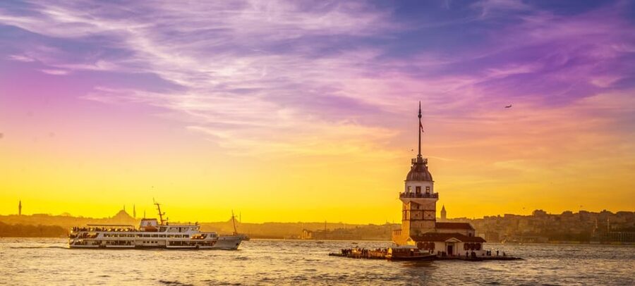 Istanbul Half-Day Tour and Bosphorus Cruise - Spice Bazaar (Egyptian Bazaar): your first hit of Istanbul smells and stories