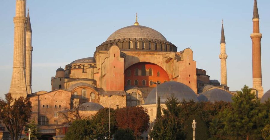 Istanbul: Half-Day Tour Including Hagia Sophia - Hagia Sophia: Justinian’s basilica, later mosque, now museum