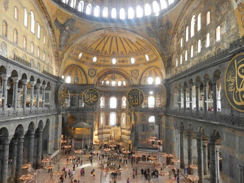 Istanbul: Half-Day Tour Including Hagia Sophia - Meeting up, riding in comfort, and keeping the day smooth