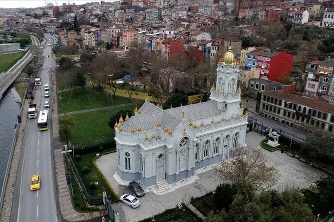Istanbul Heritage - Full Day Bus and Boat Tour - Blue Mosque and the Courtyard Opposite Hagia Sophia