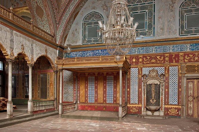 Istanbul Heritage Tour - Incl. Lunch - Blue Mosque inside the schedule: timing and prayer rules