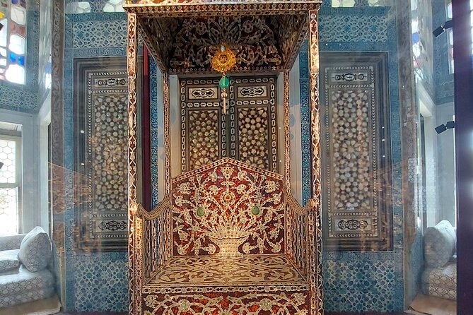 Istanbul Highlights! Blue Mosque, Hagia Sophia, Topkapı and More! - Topkapi Palace and Harem: Ottoman power in two focused hours