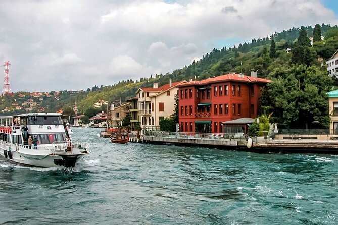 Istanbul Highlights Bosphorus Stops 1 +2 (Europe + Asia) - Europe to Asia in one day: what you’re really buying