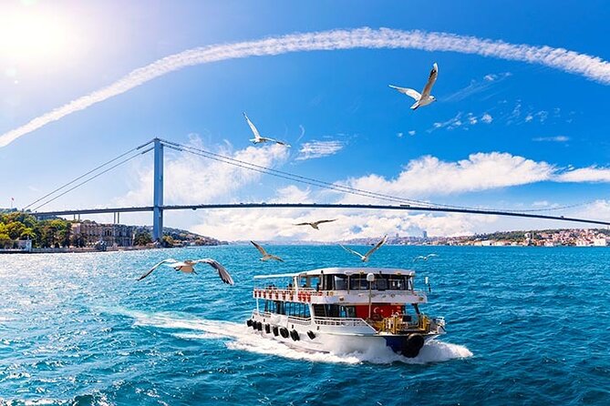 Istanbul Highlights Bosphorus Stops 1 +2 (Europe + Asia) - Spice Bazaar at Misir Çarşısı: smell, taste, and buy with a plan