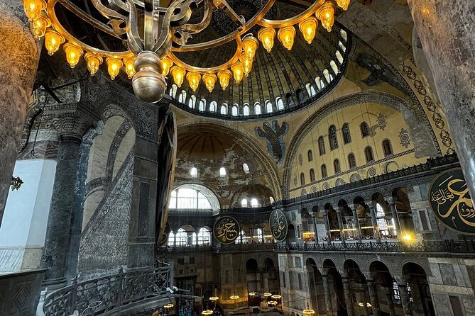 Istanbul Highlights guided tour - German Fountain: short stop, big payoff for place-reading