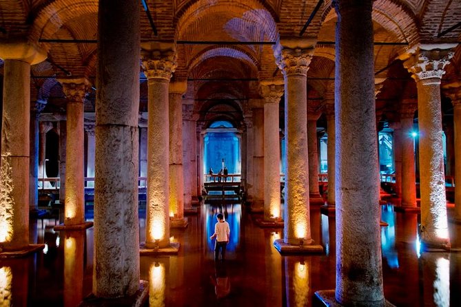 Istanbul Highlights Small-Group Walking Guided Tour - Topkapi Palace: Where Sultans Entertained and Rules Were Written in Rooms