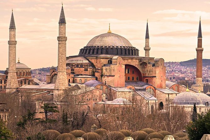 Istanbul Historical Tour with Guide, Lunch and Transfers - Topkapi Palace: How You Get Through the Grounds Efficiently