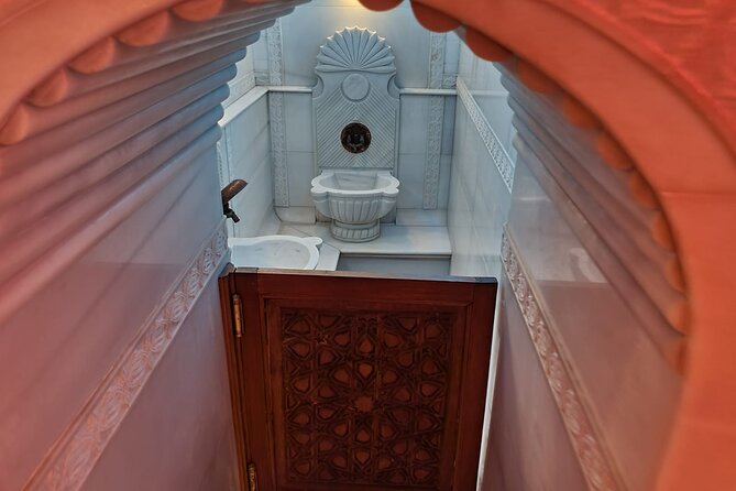 Istanbul : Historical Turkish Bath Experience in Old City - Meeting Point, Finding the Entrance, and What to Bring