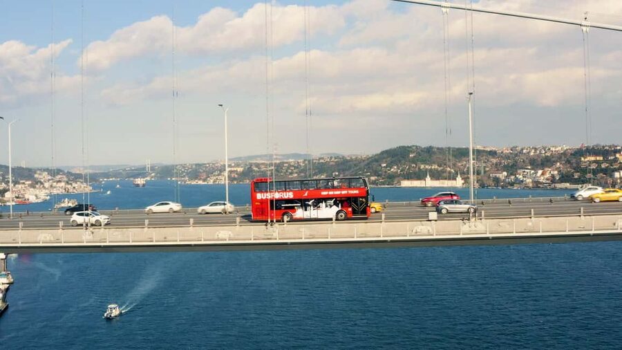 Istanbul: Hop-On Hop-Off Sightseeing Bus with Audio Guide - Entering the route: using the hop-on hop-off system without wasting time