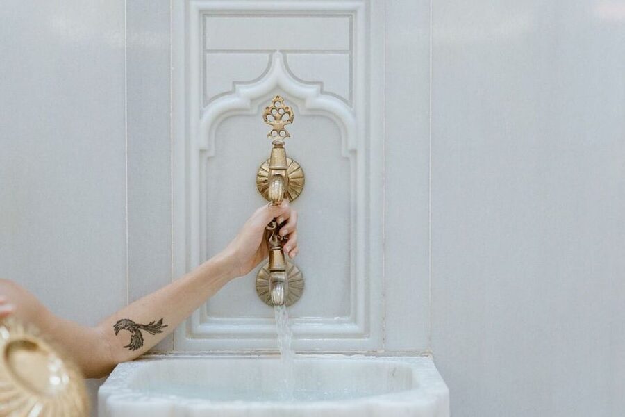 Istanbul: Hurrem Sultan Hamam Experience - The Bubble Wash on Warm Marble (and Why It Feels Different)