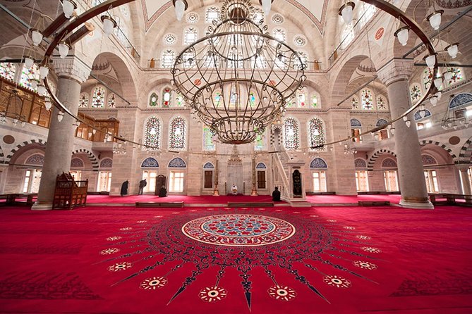 Istanbul Imperial & Bosphorus Tour - Incl. Lunch - German Fountain and Sultanahmet Square: small stops that add texture