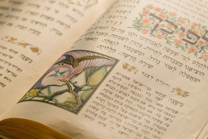 Istanbul Jewish Quarter Walking Tour - Neve Shalom Synagogue: 1951, and why the timing matters