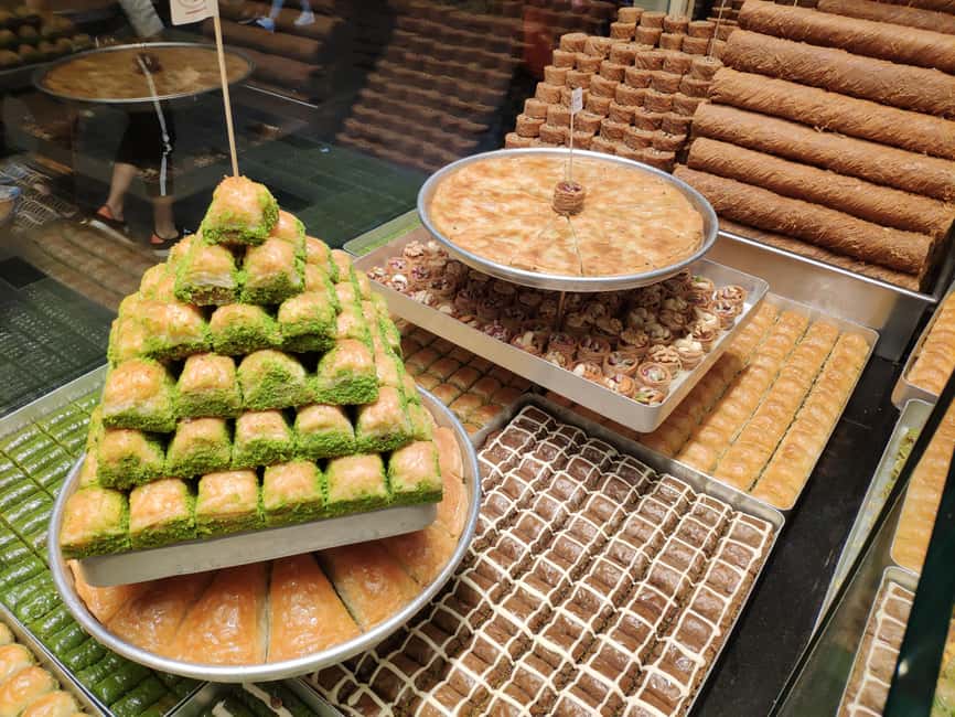 Istanbul: Kadikoy Food Tour with 12+ Delicacies Tastings - The Secret Dish Surprise: Why the Ending Matters