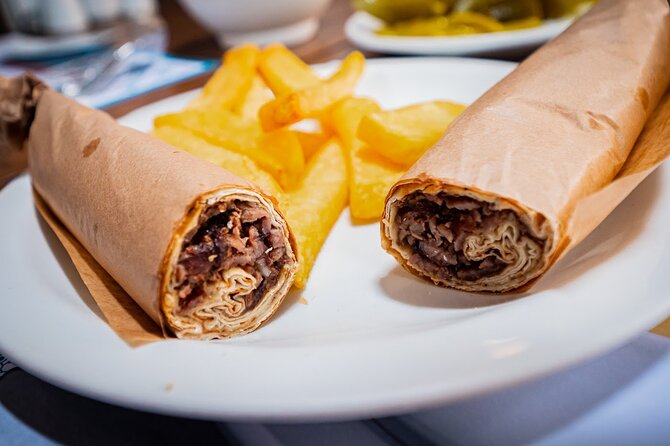 Istanbul Kadikoy Food Tour with 12+ Local Delicacies Tastings - Güneşlibahçe Sokağı: lahmacun and market flavors