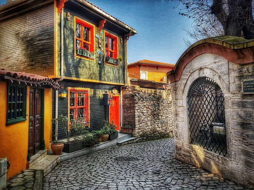 Istanbul: Kariye Mosque Private Walking Tour - The inside visit: mosaics and frescoes you can actually follow