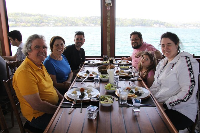 Istanbul Lunch Cruise - Extended Bosphorus Cruise up to the Black Sea - Lunch onboard: how the meal is structured (and what to watch for)