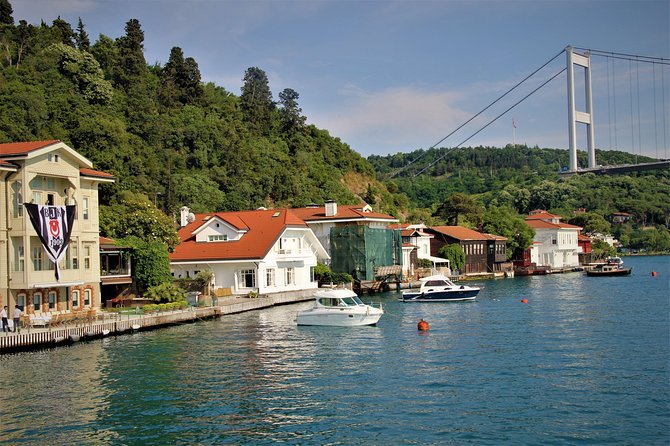 Istanbul Lunch Cruise on Bosphorus and Black Sea - FAQ