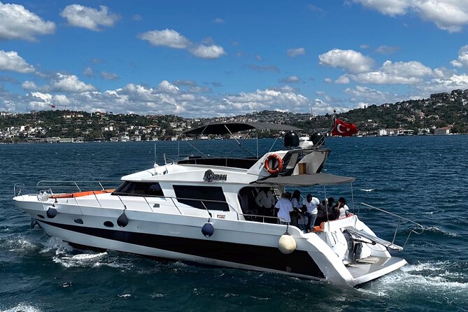 Istanbul: Luxury Private Yacht Cruise on the Bosphorus - Getting on board at Bi Balık Karaköy (and keeping it simple)