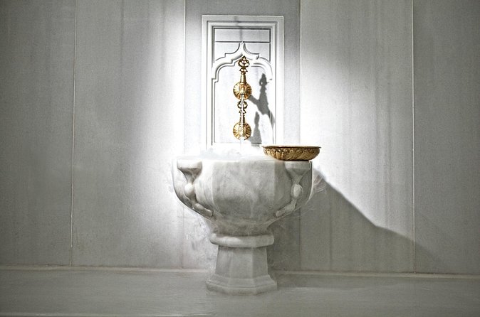 Istanbul Luxury Sultan Hamam: Zevk-i Sefa - Entering the hammam world: warm quarters, paper underwear, and fast comfort