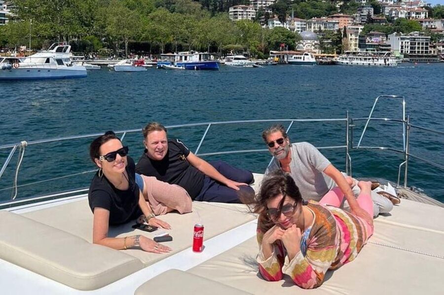 Istanbul: Luxury Yacht Tour at Sunset w Snacks - Duration and Timing: Plan for the Sun, Then Adjust for Reality