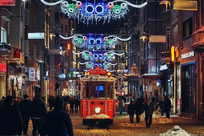 Istanbul Modern City - Galata & Pera & Taksim Guided Walking Tour - Stop 1: St Anthony of Padua and the quiet art of reading churches