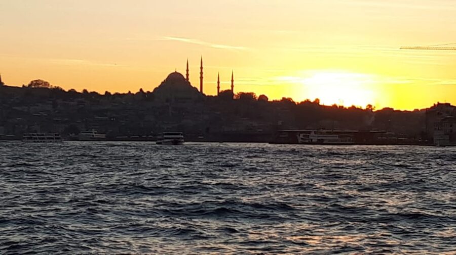 İstanbul Modern Tour - Balat’s Colorful Streets: Fener’s Old Neighborhood Feel