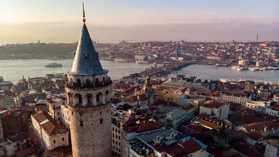 İstanbul Modern Tour - Yedikule Fortress and the Story of the Seven Dungeons