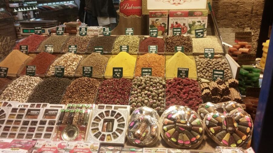 Istanbul: Morning Bosphorus Boat Tour with Spice Bazaar - Key Things to Know Before You Go