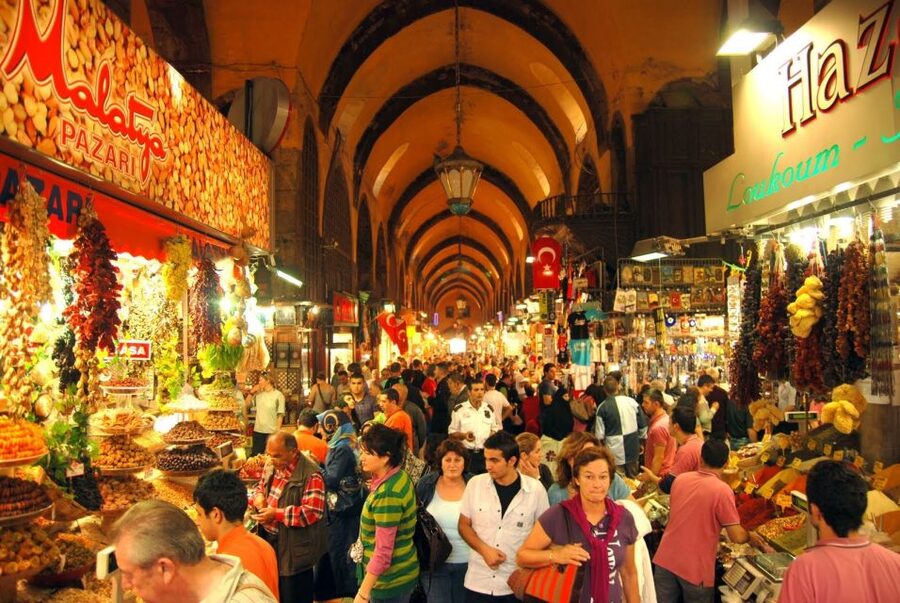 Istanbul: Morning Bosphorus Boat Tour with Spice Bazaar - Spice Bazaar Walk: The Egyptian Market Smell Test