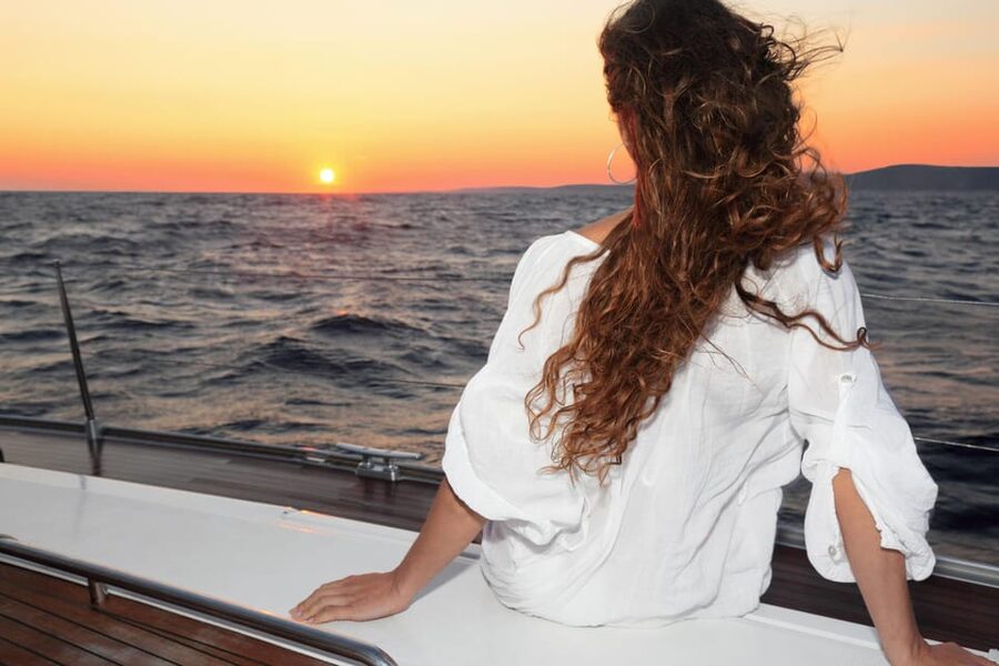 Istanbul: Morning or Sunset Cruise with Guide and Snacks - Maiden’s Tower to Topkapi: the photo sequence that clicks