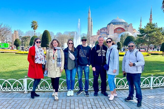 Istanbul Mosques Walking Tour: Hagia Sophia and Blue Mosque - Getting Ready for Mosque Visits: Dress Code and Headscarves