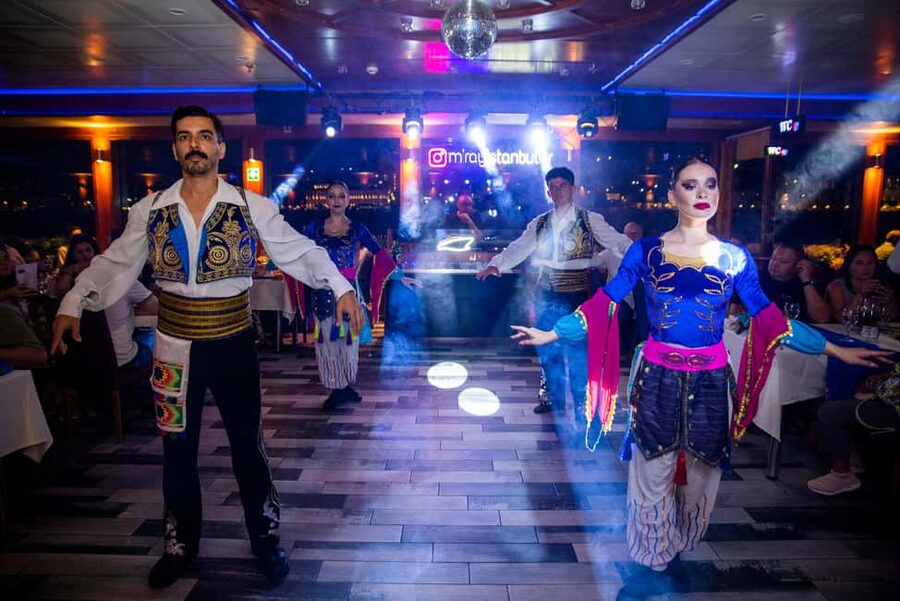 Istanbul: New Year's Eve Bosphorus Cruise Dinner & Party2027 - Price and Value: Is $319 a Good Deal?