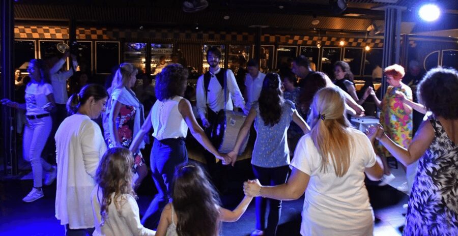 Istanbul: New Year's Eve Bosphorus Cruise Dinner & Party2027 - Dinner That Holds Up on a Holiday Night