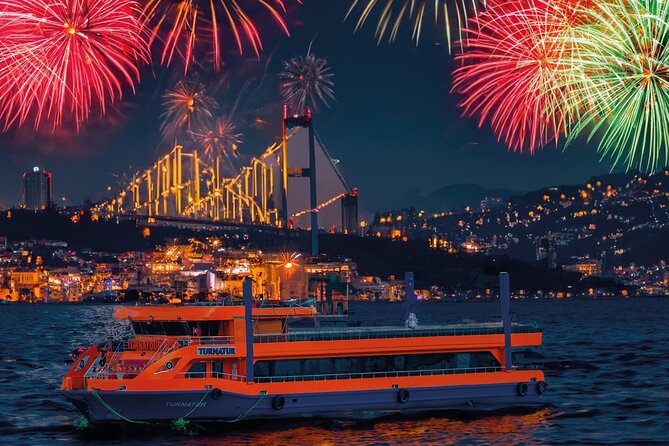 Istanbul New Year's Eve Dinner Cruise With Fireworks Shows 2026 - Quick highlights