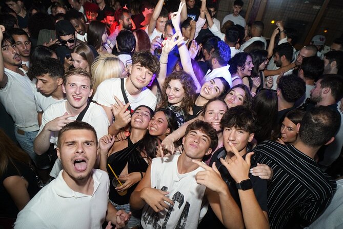 Istanbul Nightlife Pub Crawl: 4 Venues, 4 Shots - Beyoğlu and Asmalı Mescit: The Warm-Up Streets (Stop 2)
