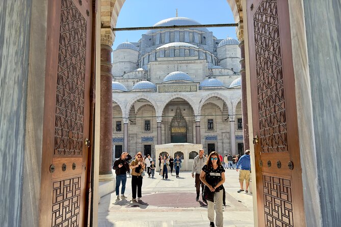 Istanbul Old City: Basilica Cistern - Blue Mosque - Grand Bazaar - How this 3-hour Old City loop actually feels