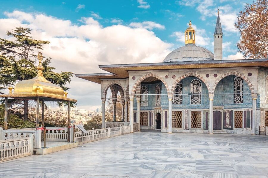 Istanbul: Old City Full-Day Tour with Lunch and Hotel Pickup - Blue Mosque and Hagia Sophia: Tilework and Prayer-Time Limits