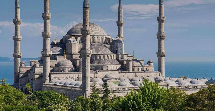 Istanbul Old City to Grand Bazaar Tour - Topkapi Palace: sultans, ceremony, and sea views from the grounds (2 hours)