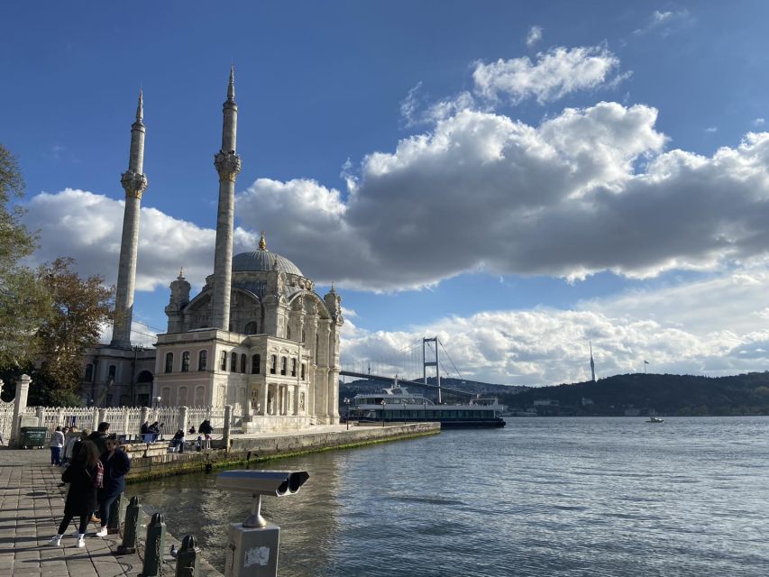 Istanbul: Old Town Highlights Tour & Bosphorus Cruise - Spice Bazaar and the Golden Horn route