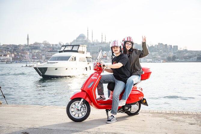 Istanbul Old Town Photoshoot - Elmir’s posing coaching: the secret sauce for camera-shy people