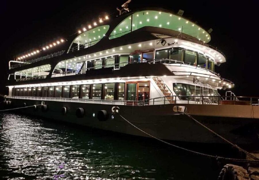 Istanbul: Pasha Istanbul Dinner Cruise - The Best Part: Golden Horn and Bosphorus Views From the Water