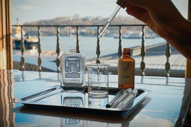 Istanbul: Perfume Making Workshop with Bosphorus View - Smelling Like a Pro: How the Workshop Reduces Guesswork
