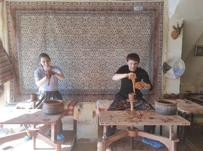 Istanbul: Pottery Workshop - Finding TESTİ QUARTZ CERAMIC in Cağaloğlu