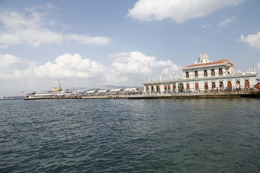 Istanbul Princes Islands Tour by Private Boat Pickup & Lunch - From hotel pickup to Princes Islands by private boat