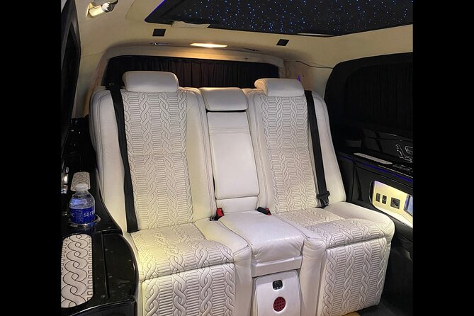 Istanbul Private Airport Transfer: IST & SAW VIP Mercedes - Your ride: VIP Mercedes comfort, clean vehicles, and handling the “what if”