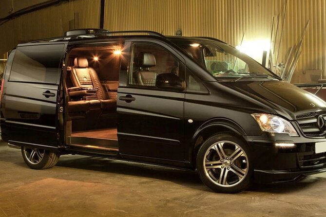 İstanbul Private Arrival Transfer - Optional Stops Listed: Souk Medinat, Dubai Marina, and Photo Stops