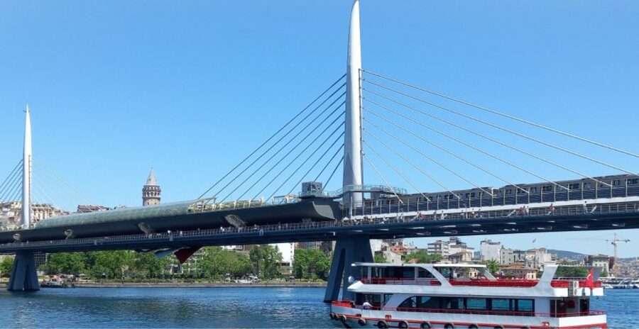 Istanbul: Private Bosphorus Cruise By Luxury Yacht - Photography and the Best Times to Sail