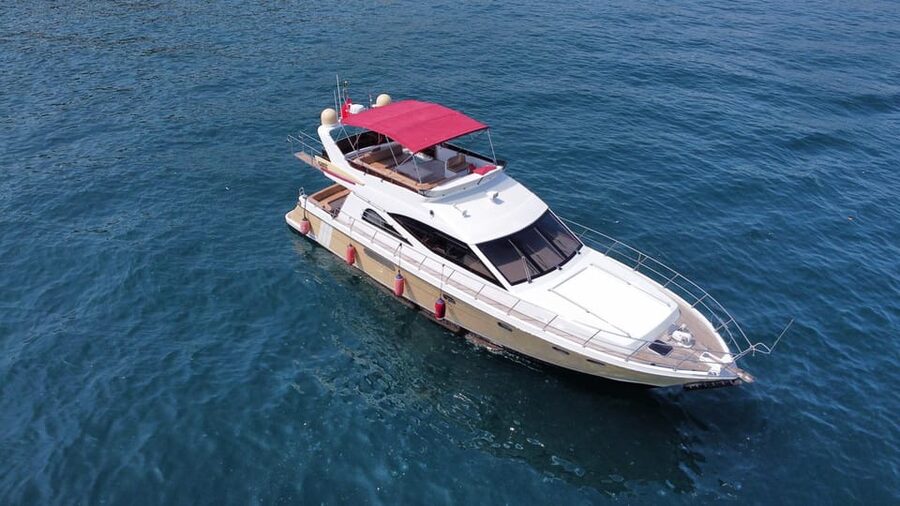 Istanbul: Private Bosphorus Strait Sightseeing Yacht Cruise - Europe and Asia in one sail: how the cruise feels
